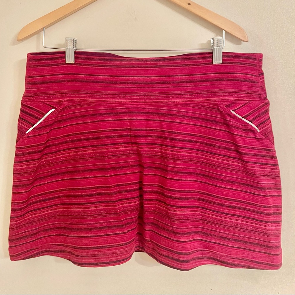 Athleta Relay Skort Womens XL Magenta Zip Pocket Drawstring Skort Logo Stripes